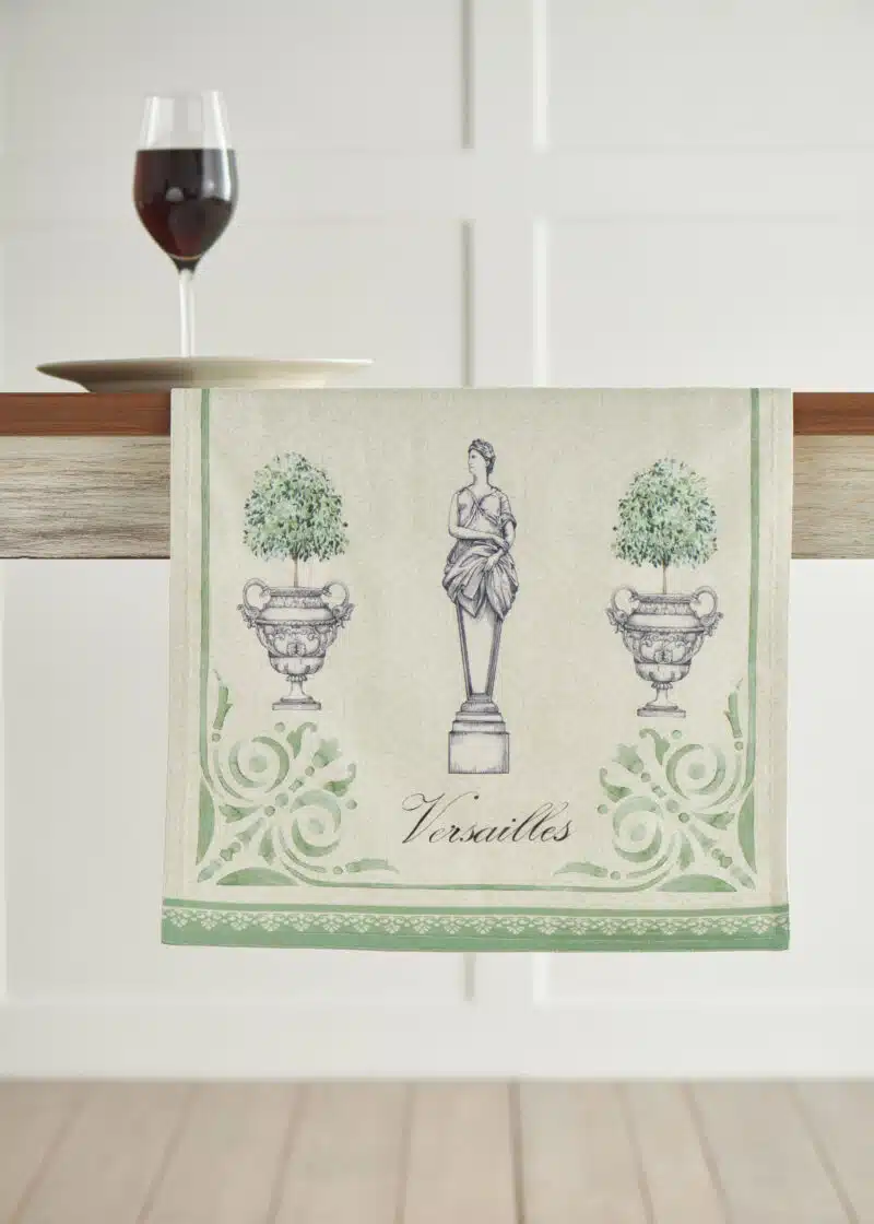Jardin Du Roy Table Runner