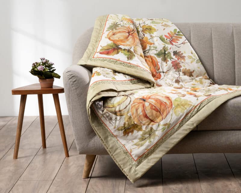 PUMPKIN PASSION Throws