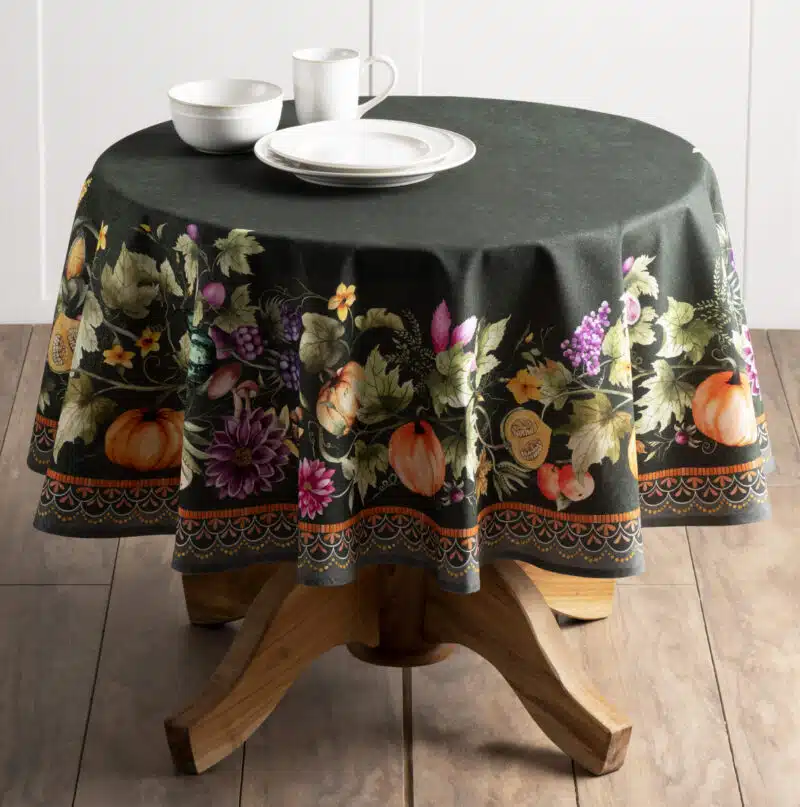 Pumpkin Garden - Dark Green Round Tablecloth