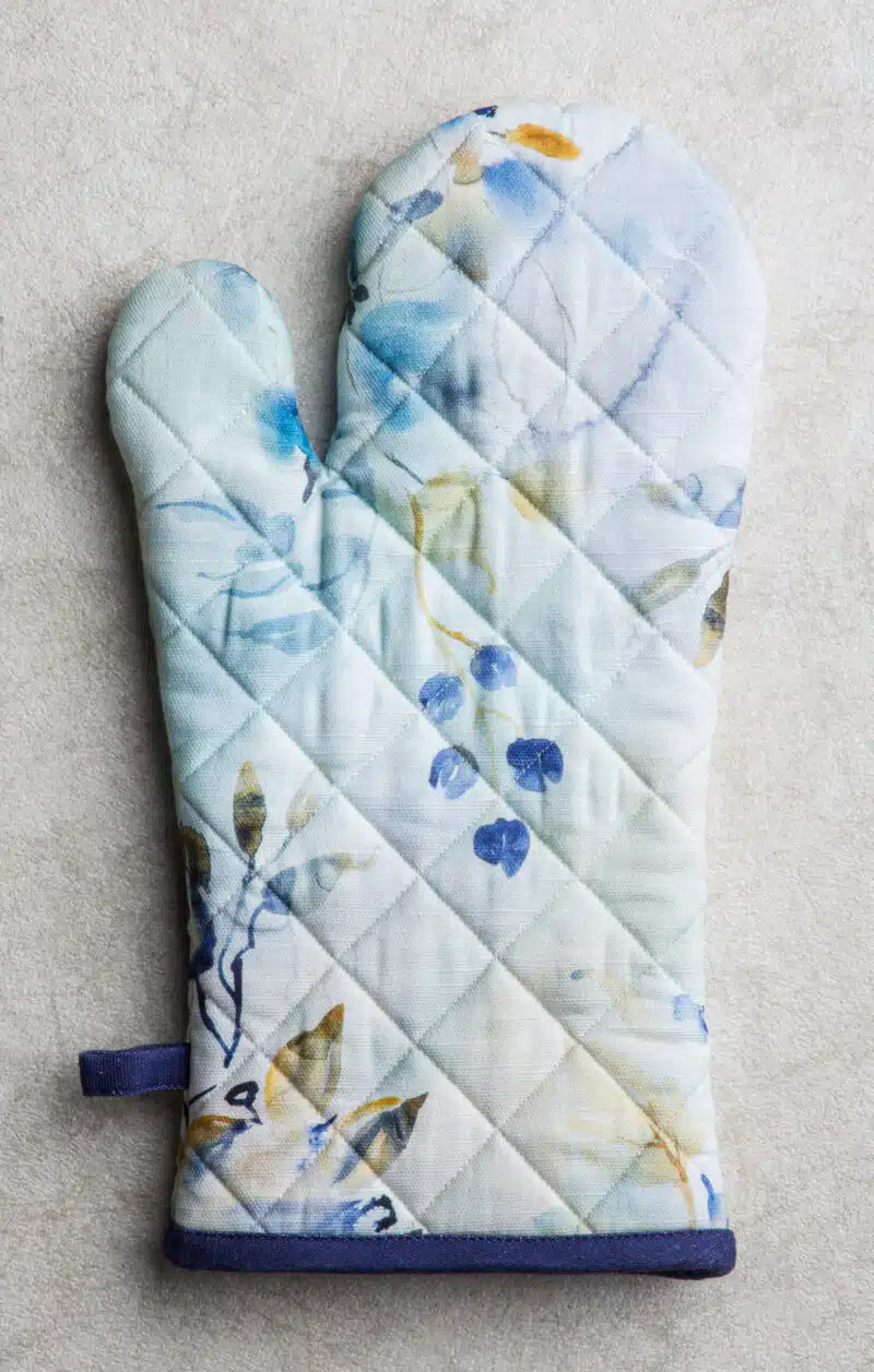 Lazy Summer Days Oven Mitt